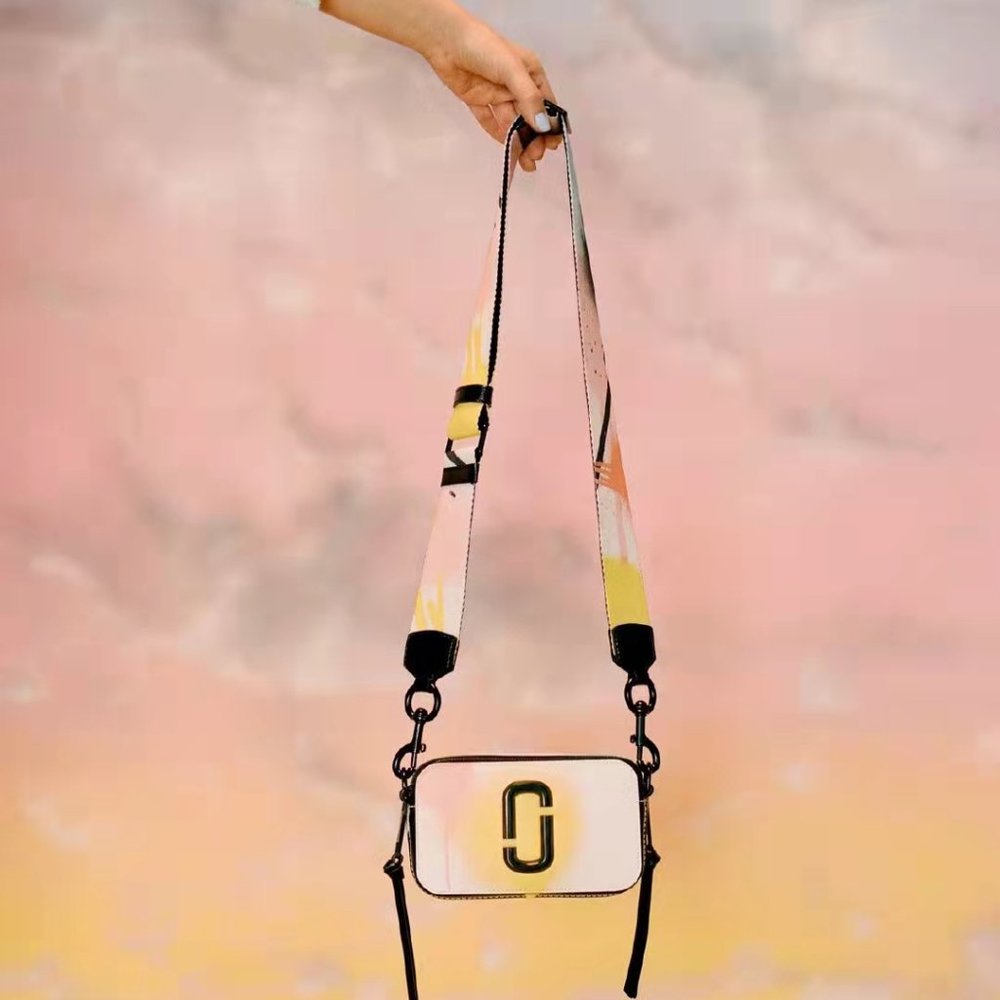 🌈🌈Marc Jacob Crossbody 🌈 🌈 - Picture 6 of 15